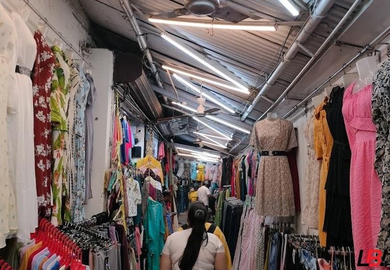 Unveiling Lucknow's Love Lane: From Secret Meeting Spot to Trendy Shopping Haven 1 | LucknowBuzz Unveiling Lucknow's Love Lane: From Secret Meeting Spot to Trendy Shopping Haven - Lucknow Buzz | Lucknow City Guide
