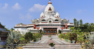 Ramakrishna Math Lucknow: Explore Beautiful 150-Year-Old Spiritual Gem 5 | LucknowBuzz Ramakrishna Math Lucknow: Explore Beautiful 150-Year-Old Spiritual Gem - Lucknow Buzz | Lucknow City Guide