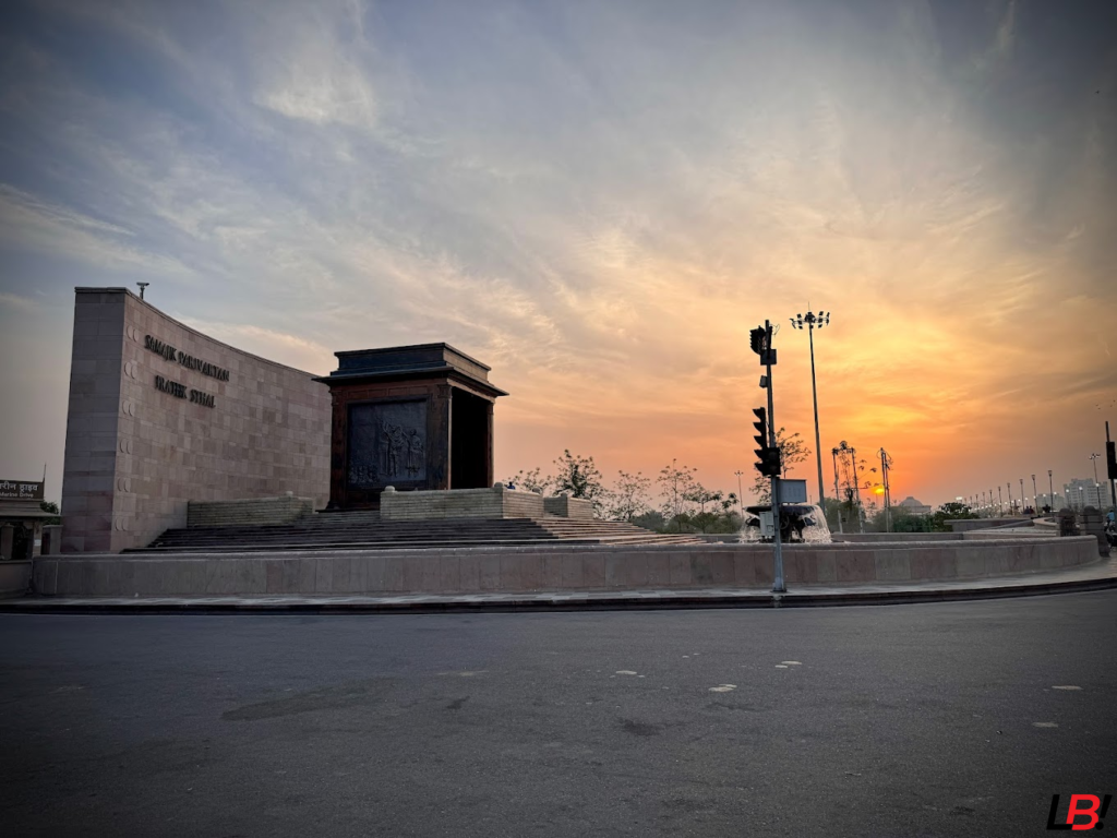 Exploring the Vibrant Gomti Riverfront in Lucknow: A Blend of Nature and Culture 4 | LucknowBuzz Exploring the Vibrant Gomti Riverfront in Lucknow: A Blend of Nature and Culture - Lucknow Buzz | Lucknow City Guide