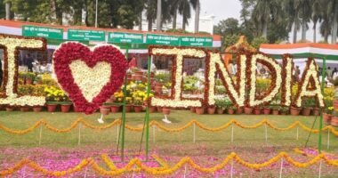 Raj Bhawan Annual Flower Show – Experience Lucknow’s Breathtaking Floral Wonderland – Open Till Feb 9 for Just ₹10! 2 | LucknowBuzz Raj Bhawan Annual Flower Show – Experience Lucknow’s Breathtaking Floral Wonderland – Open Till Feb 9 for Just ₹10! - Lucknow Buzz | Lucknow City Guide
